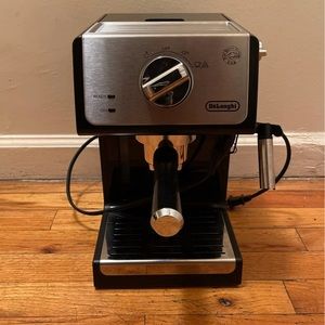 Delonghi Expresso Machine